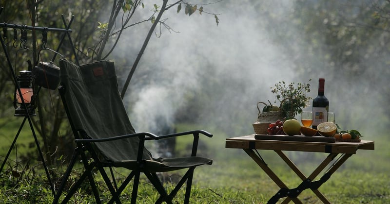 10 accessoires indispensables pour améliorer votre expérience de camping
